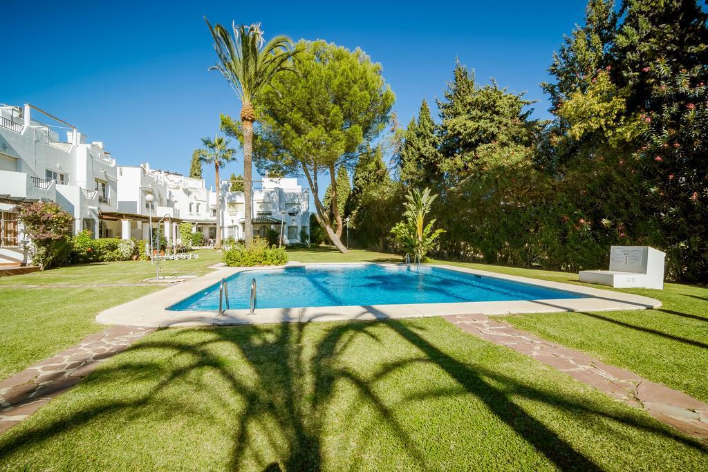 Se - Spacious Modern Townhouse In Nueva Andalucia Apartemen